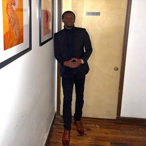 Meet your Posher, Laron